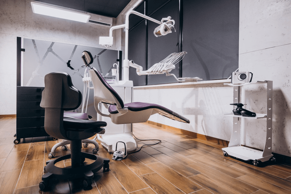 Tampa Flooring | Choosing the Right Flooring for Commercial Properties in Tampa light brown hardwood floor in a dental office.